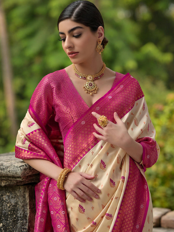 WHITE BANARASI SILK  SAREE WITH CONTRAST COLOUR