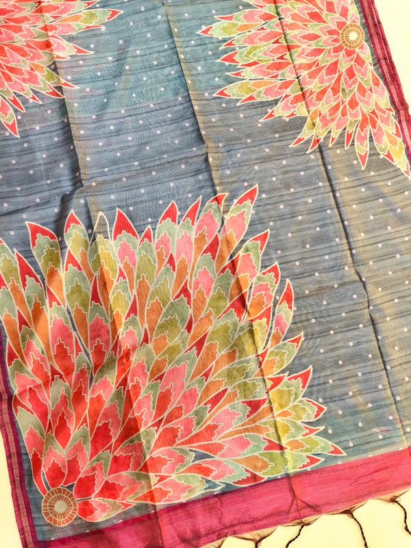 Mallai Silk Saree  With Floral Print - GREY
